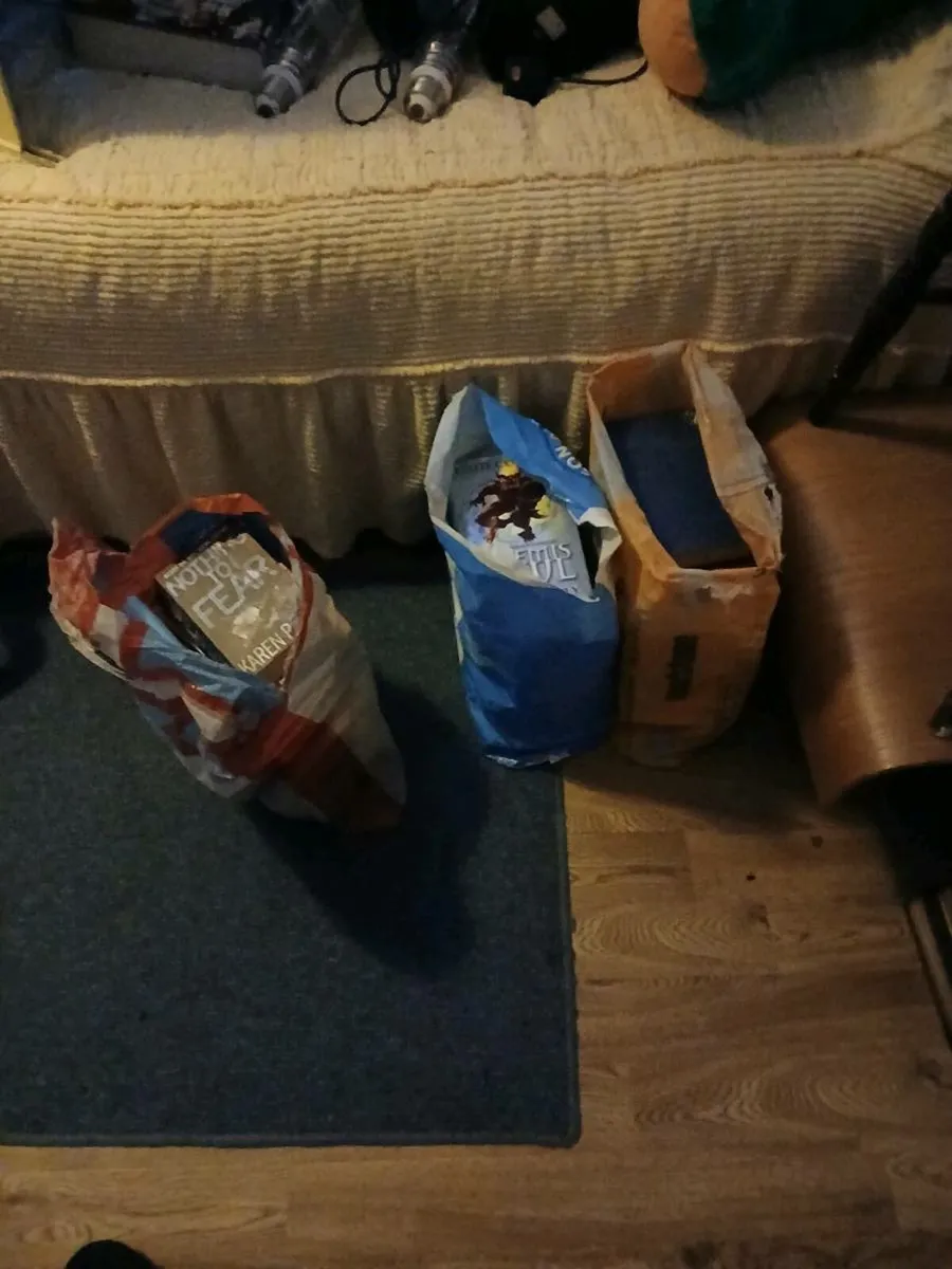 Reading books clearence - Image 1