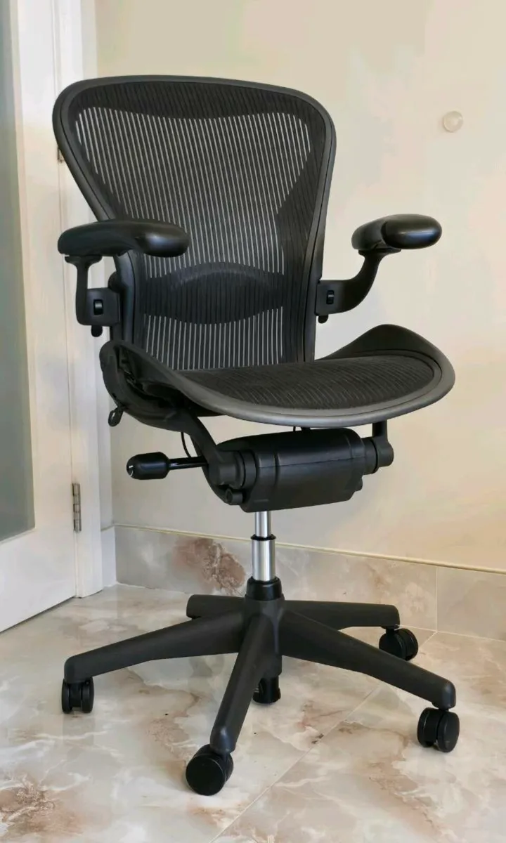 Herman Miller Aeron Size B - Image 1