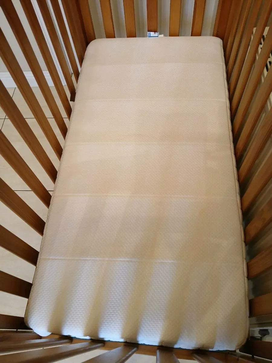 Cot 120 x 60. - Image 1