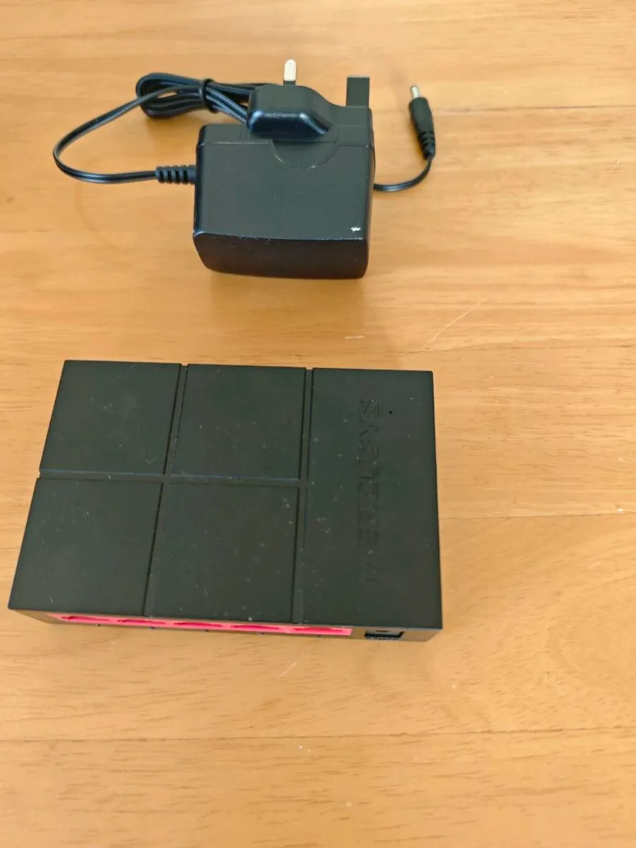 5 Port Ethernet Switch - Image 2