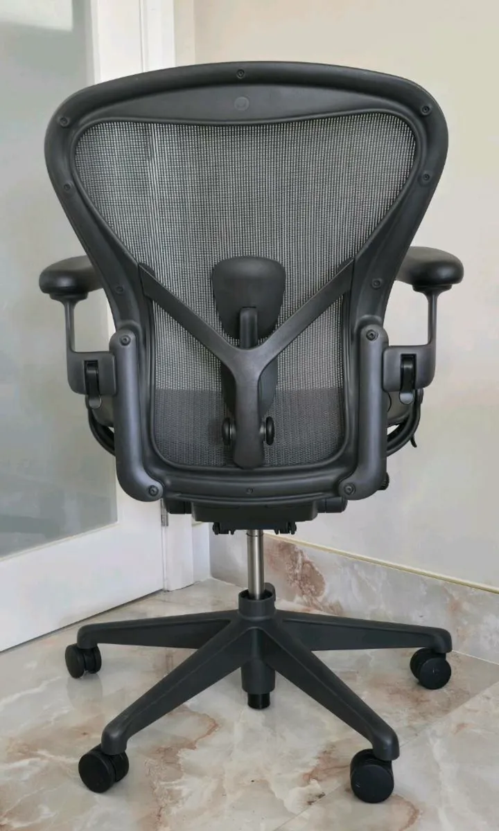 Herman Miller Aeron Remastered Size B - Image 4