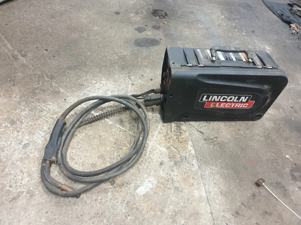 Lincoln Wire feeder welder - Image 2