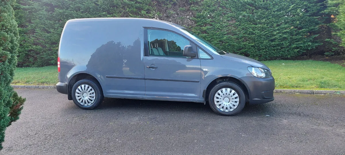 Volkswagen Caddy 2015 - Image 2