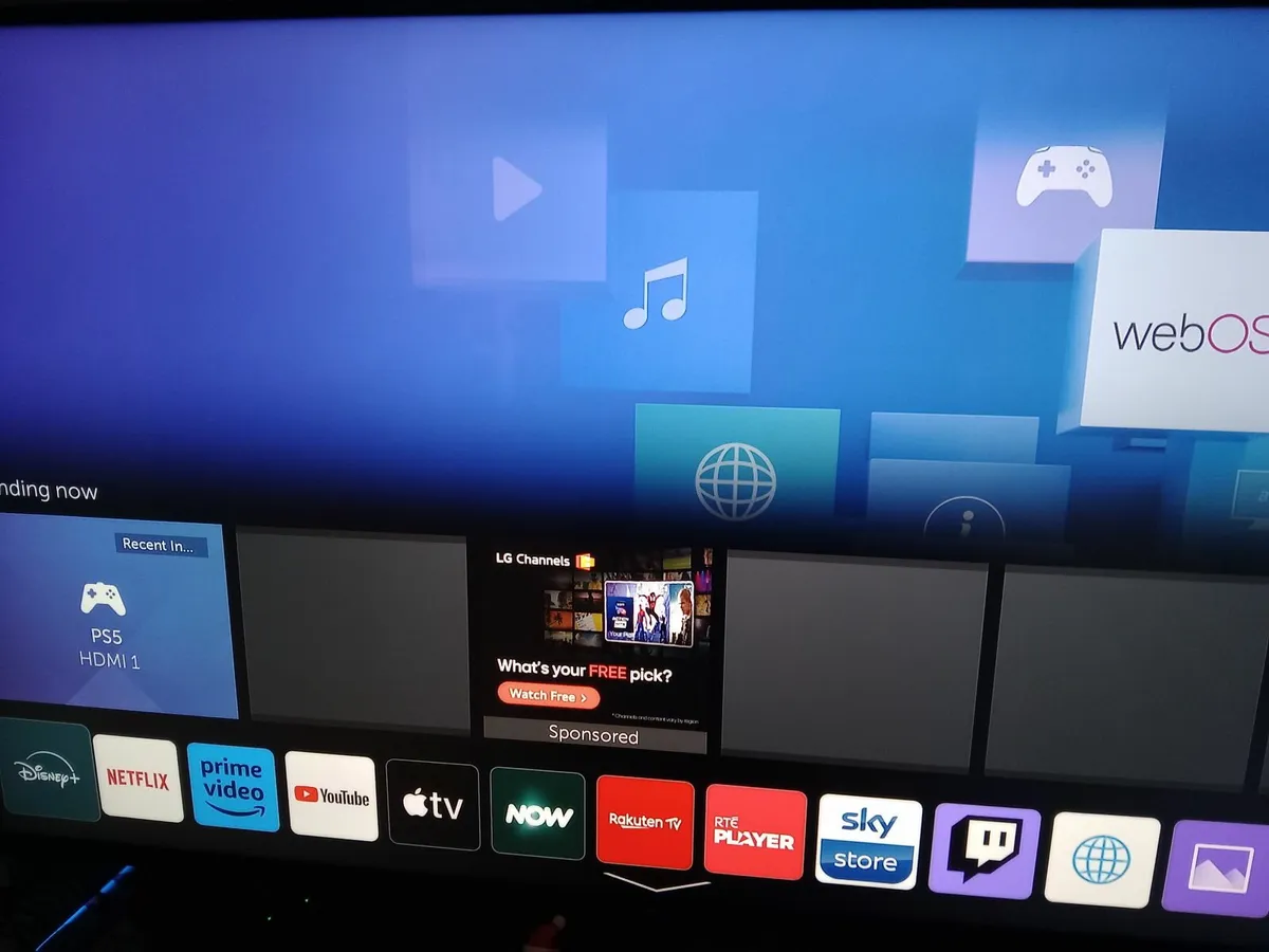 Smart TV - Image 2