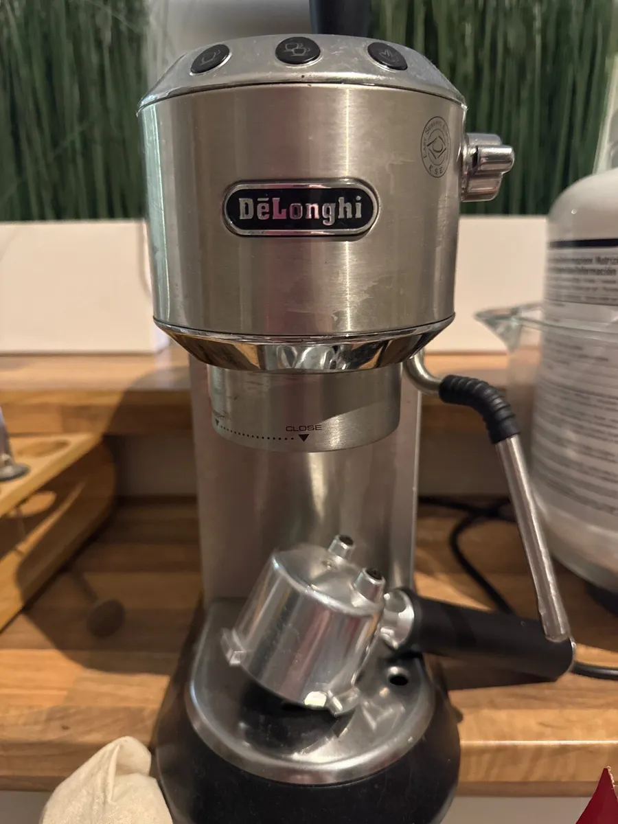 De Longhi Coffee Machine - Image 2