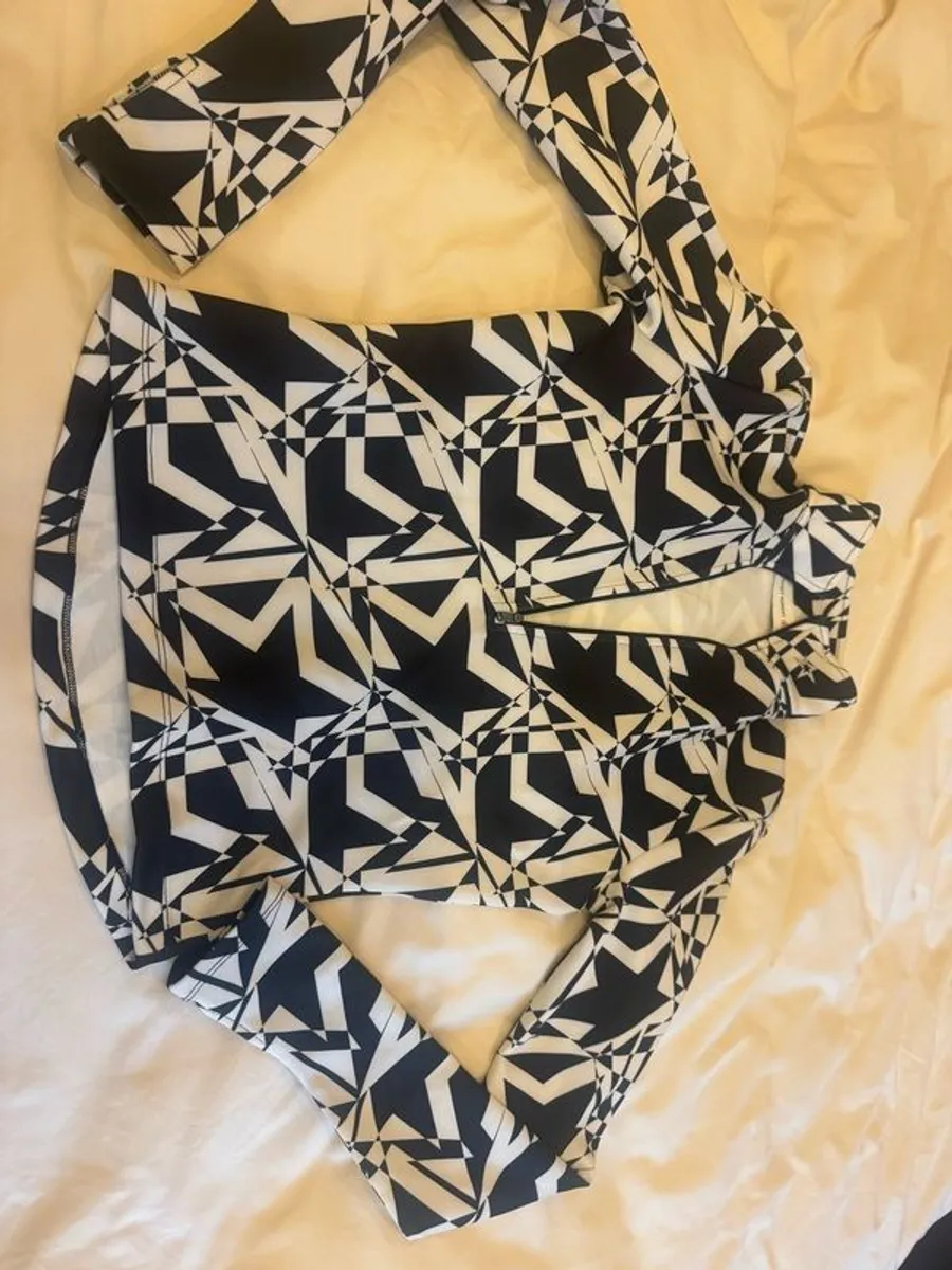 Ski gear Perfect Moment x H&M matching srt - Image 2