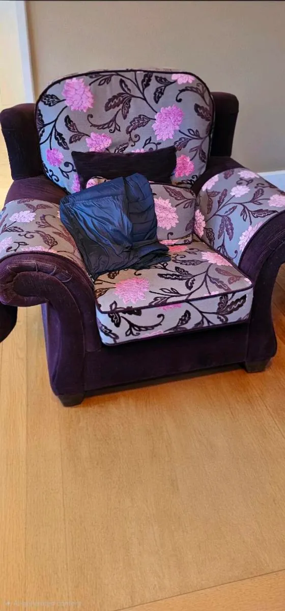 Suite Furniture - Image 2