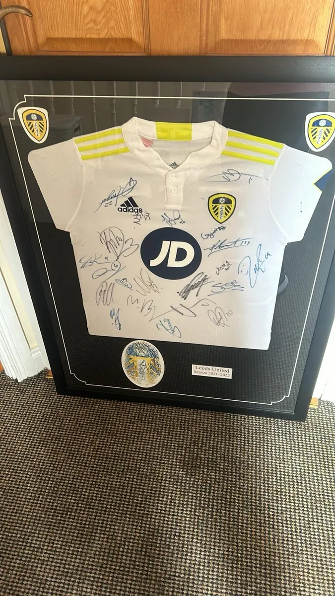 Signed Leeds United jersey