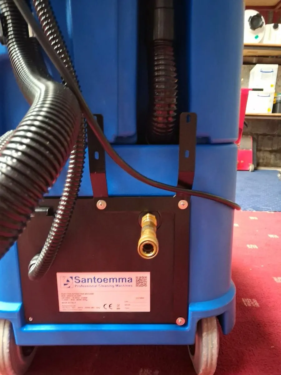 Carpet and upholstery cleaning machine - Image 4