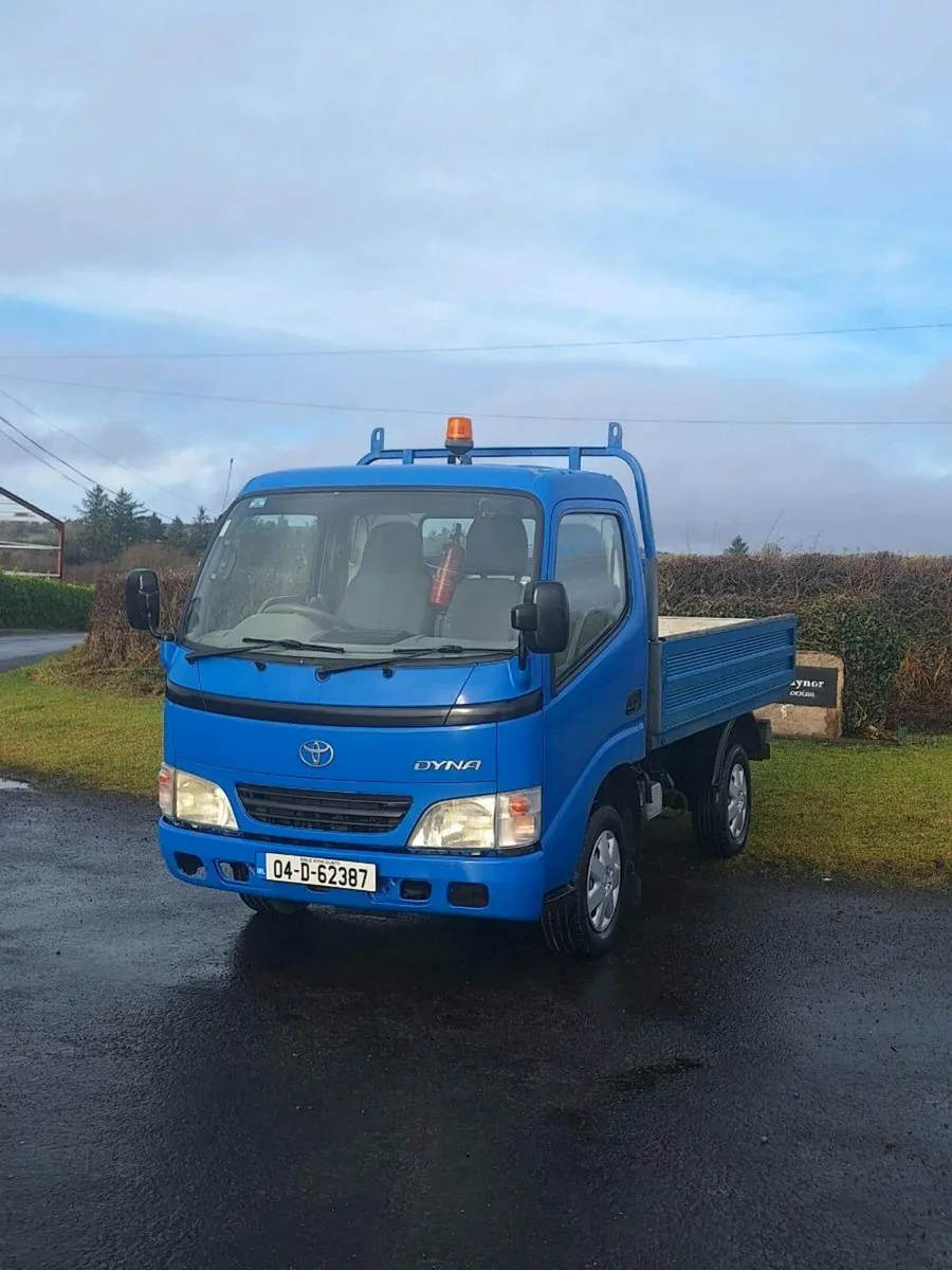 Toyota Dyna Tipper - Image 3