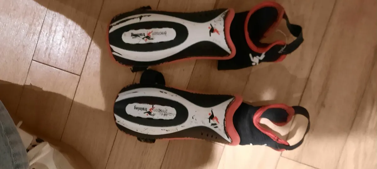 Footwear/ Football boots/ shin guards - Image 4