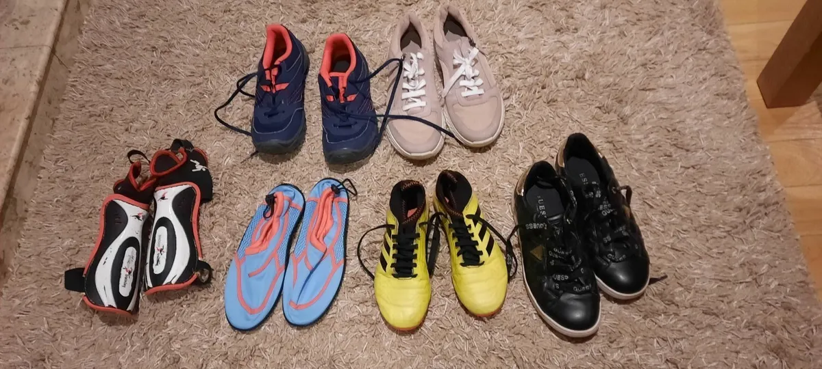 Footwear/ Football boots/ shin guards - Image 1