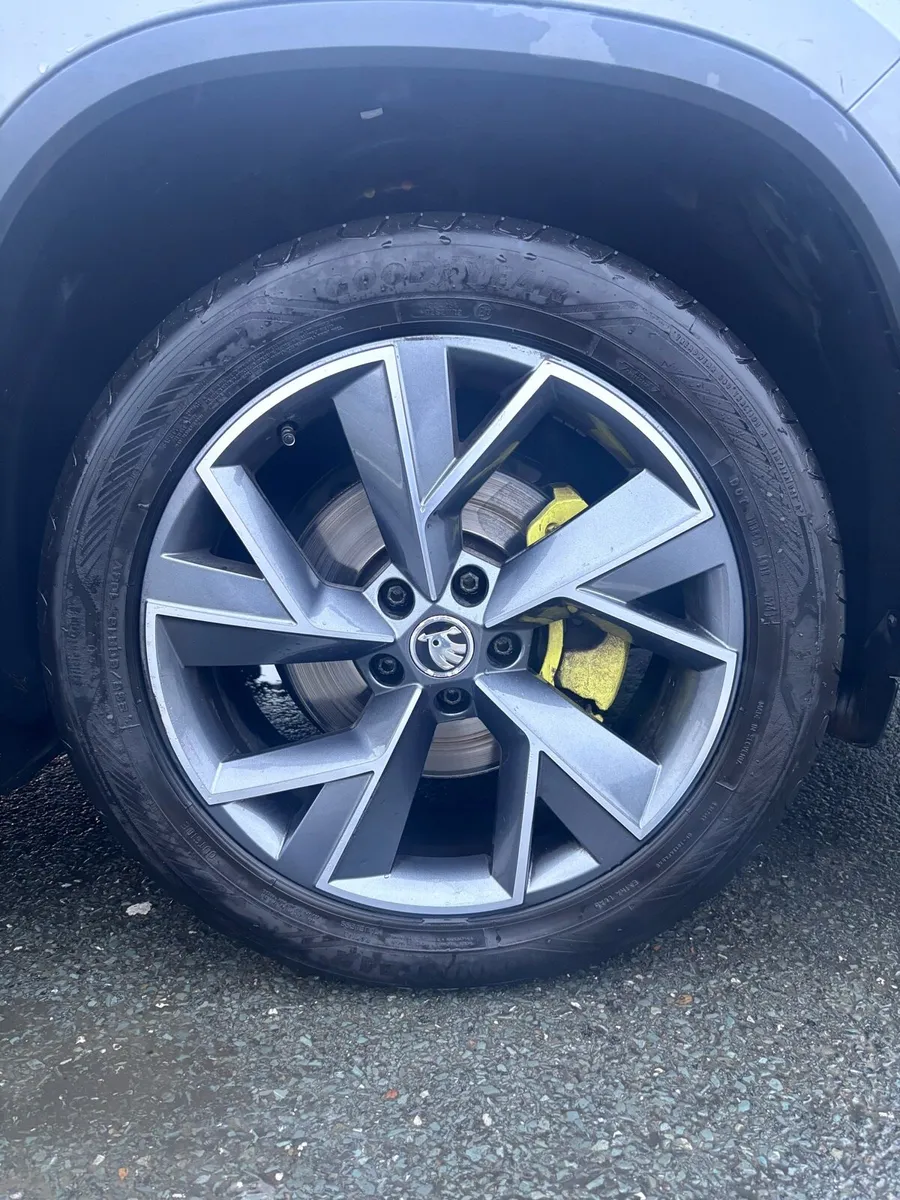 19 inch Alloys with Tyres - Image 2