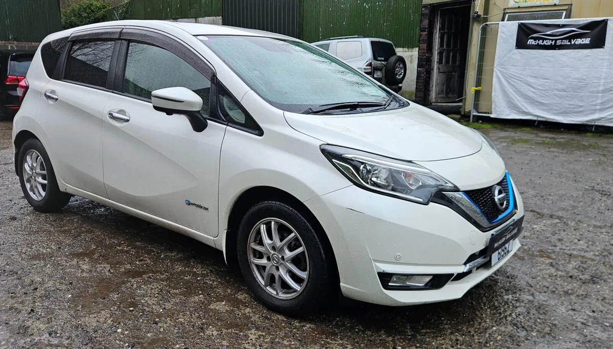 Nissan note 2017 1.2petrol Hybrid Automatic CVT - Image 2