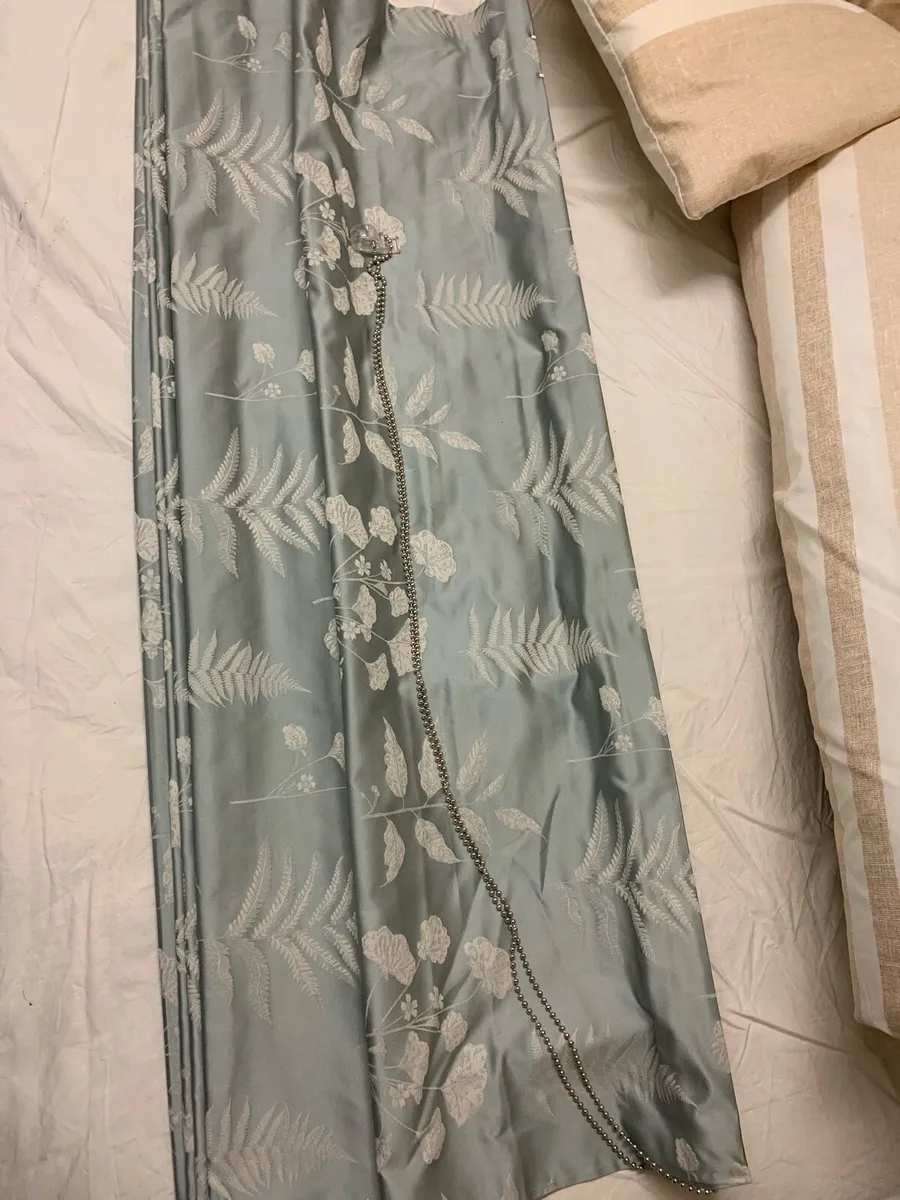 Curtain pole and blinds - Image 3