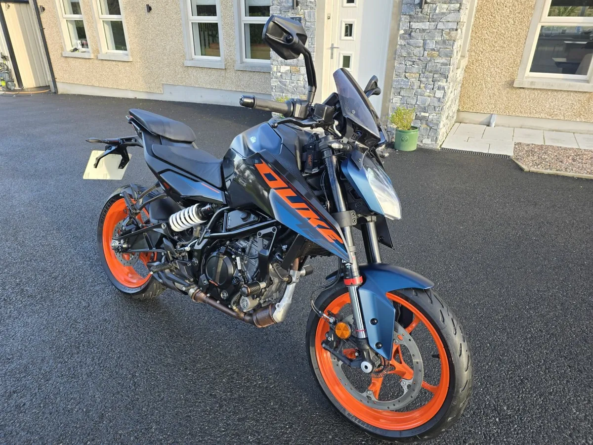 2024 KTM Duke 125cc (N.I Registered) - Image 1