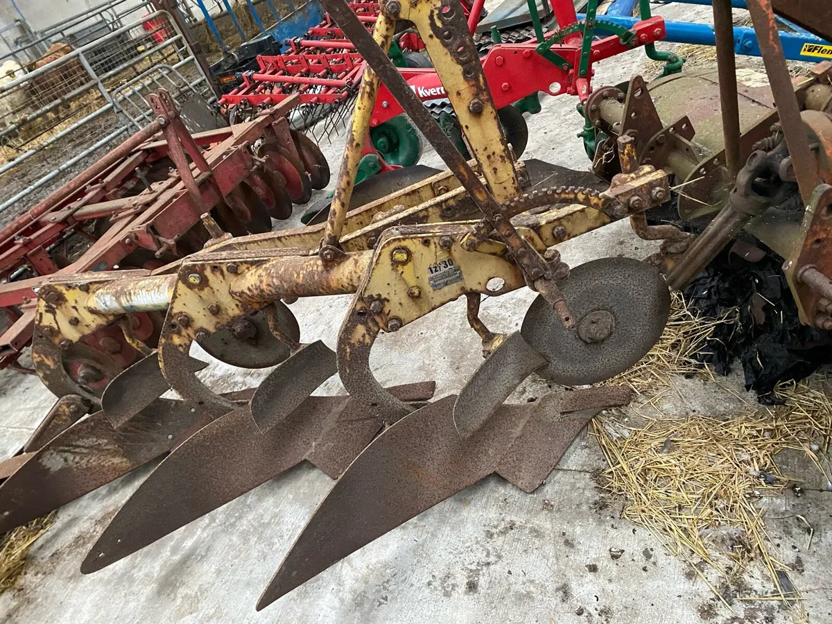 Bamford kverneland plough - Image 1