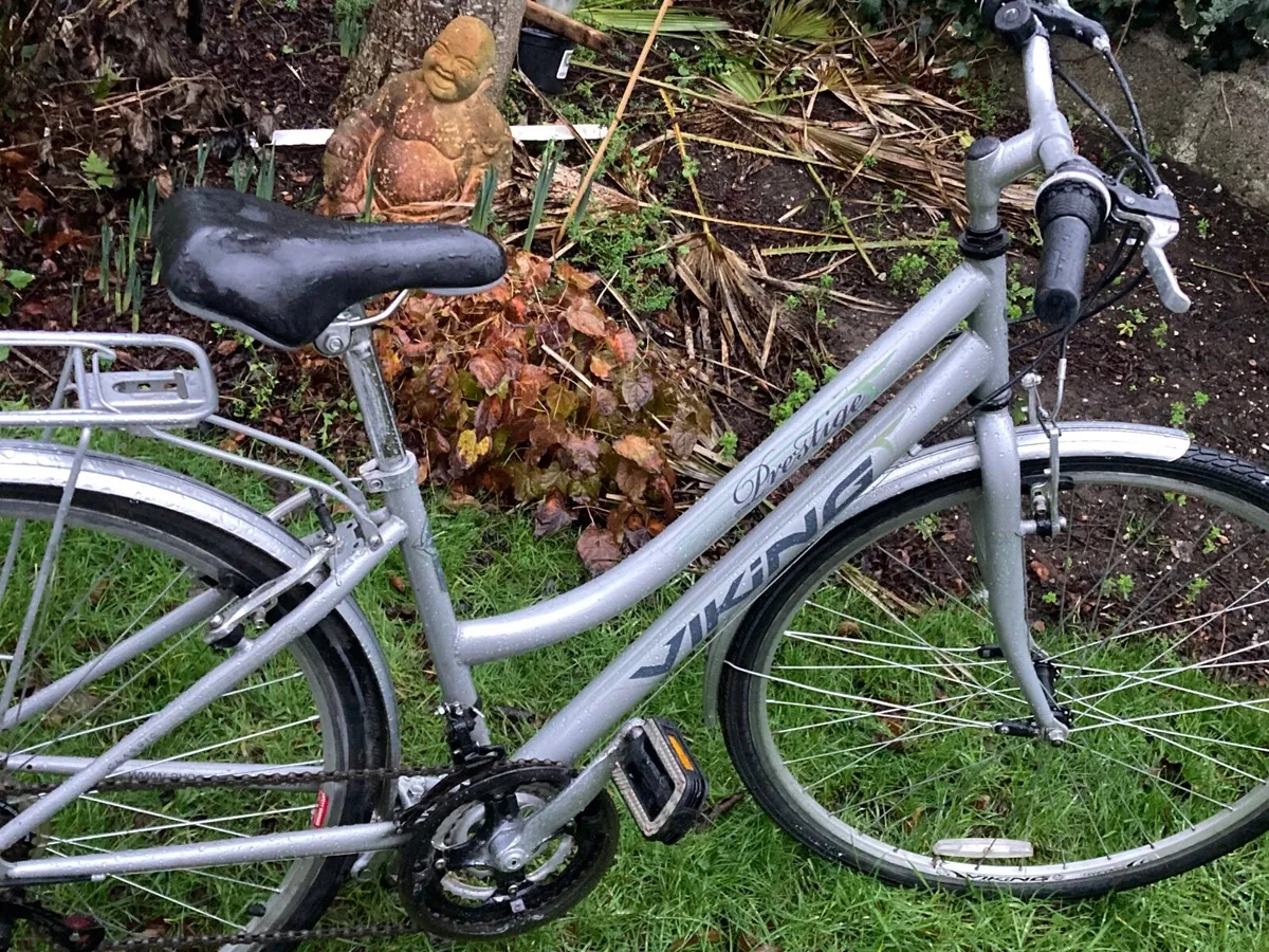 Ladies Hybrid Bike - Image 2