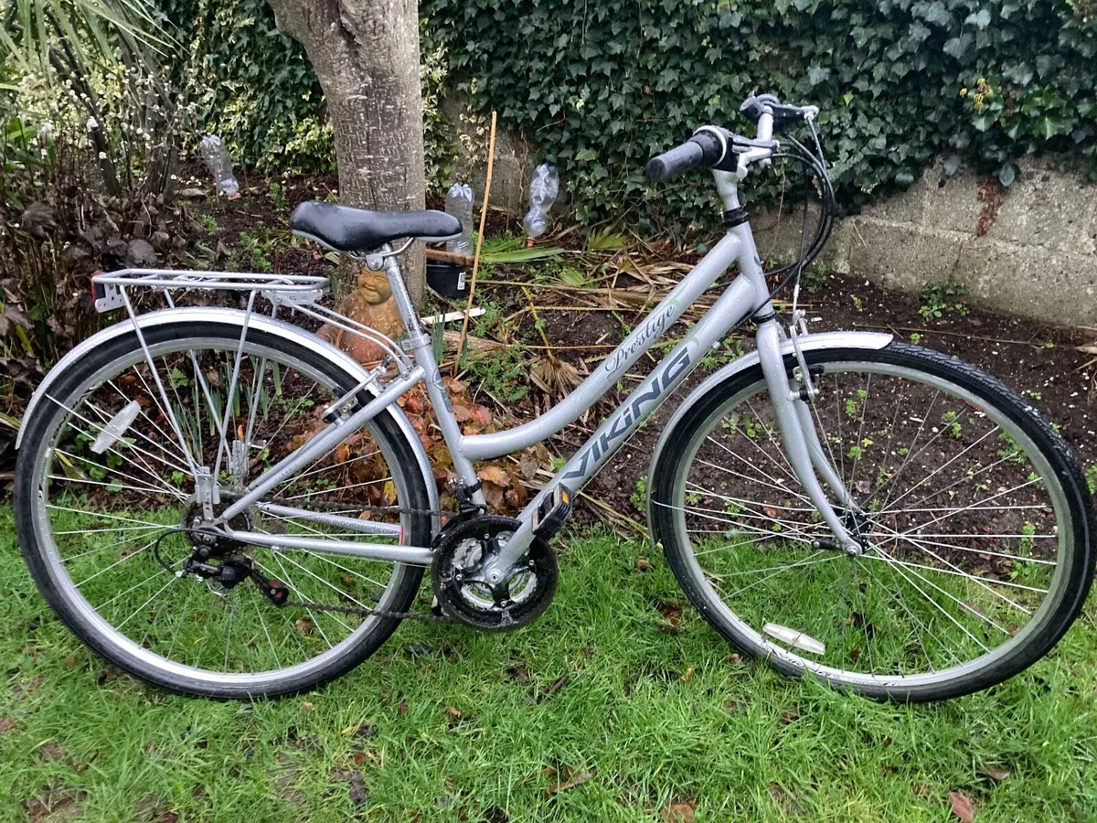 Ladies Hybrid Bike - Image 1