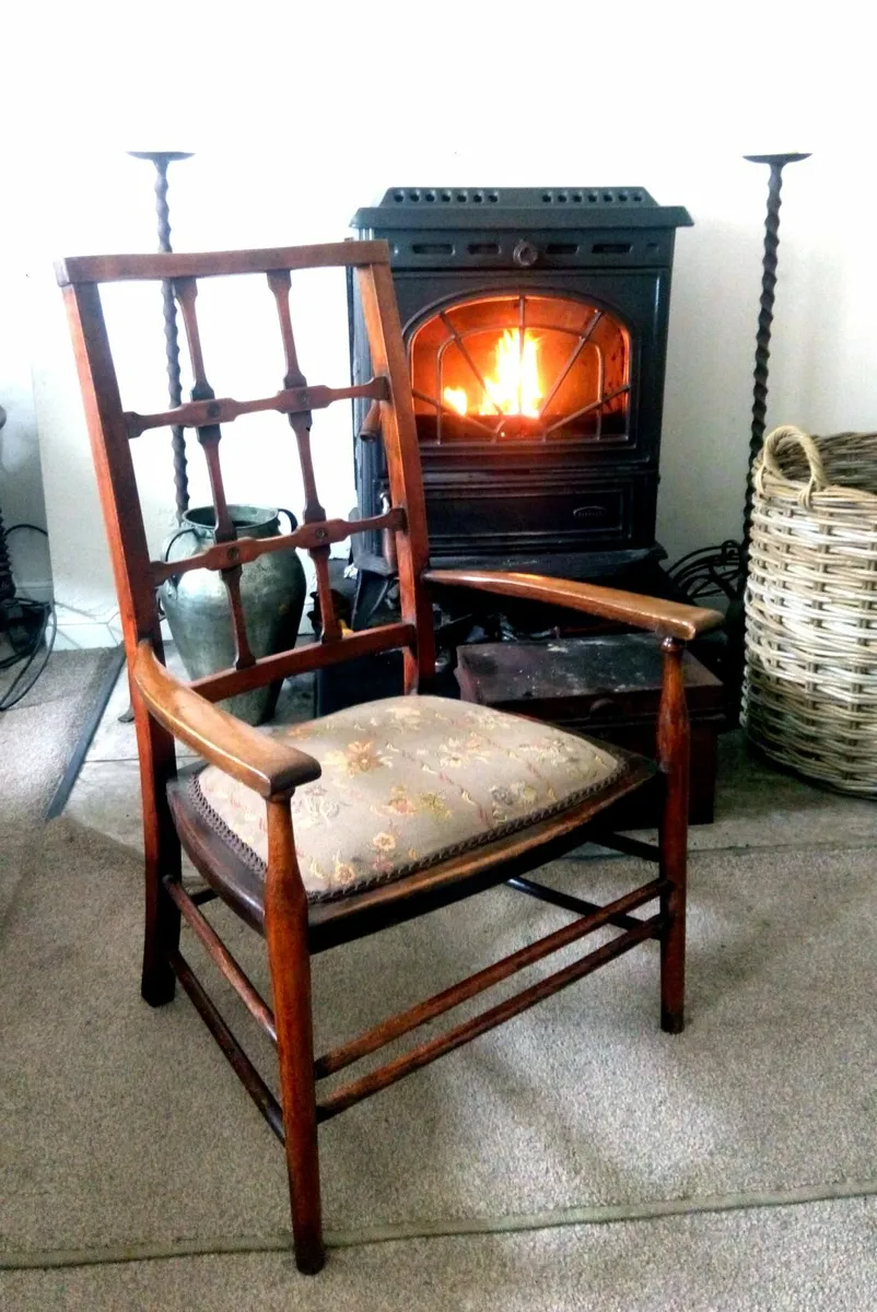 Antique Art and Crafts Childs Chair - Image 1