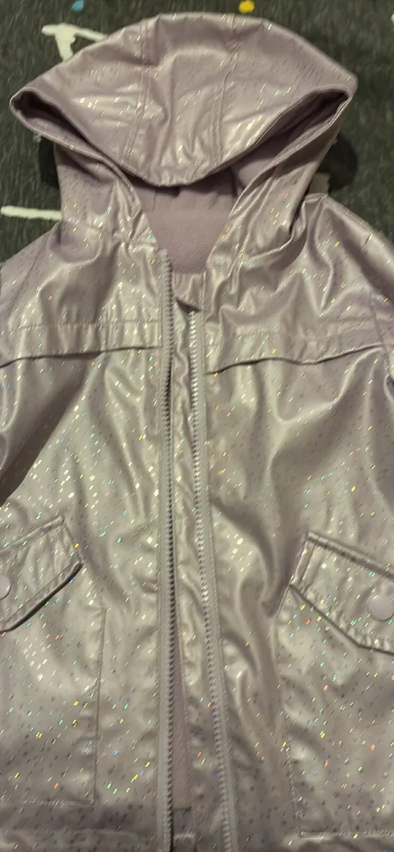 Girls jackets size 3-4 years - Image 2