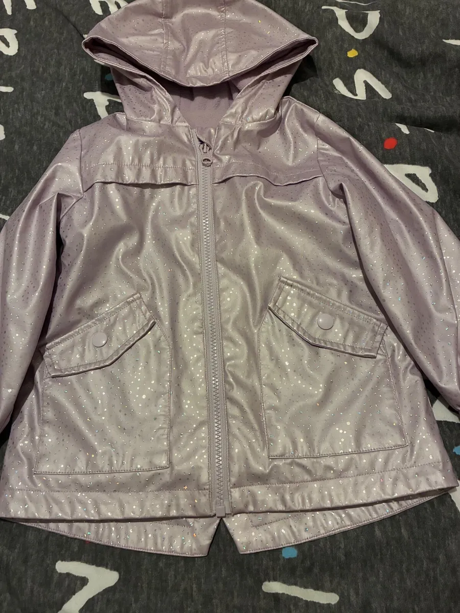 Girls jackets size 3-4 years - Image 4