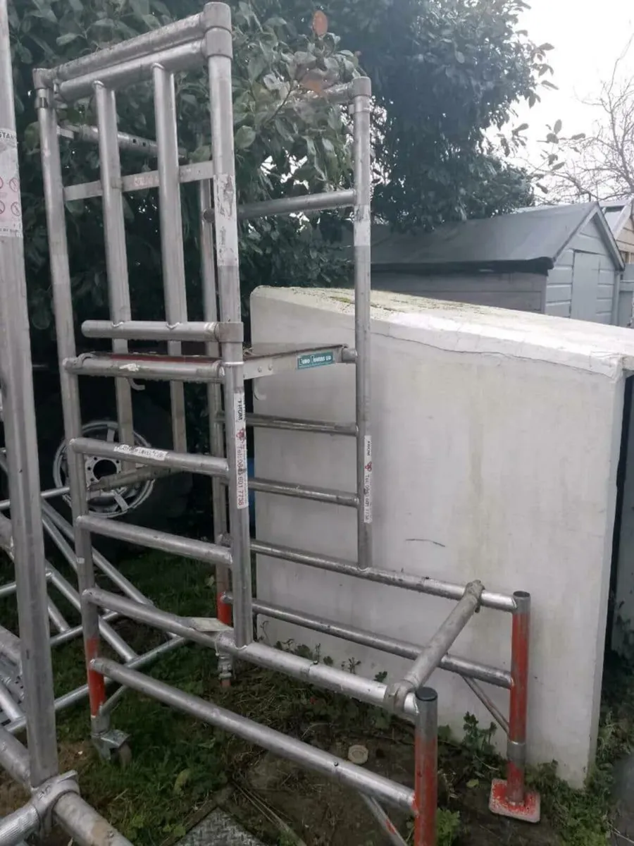 Mobile scaffolding free delivery - Image 2