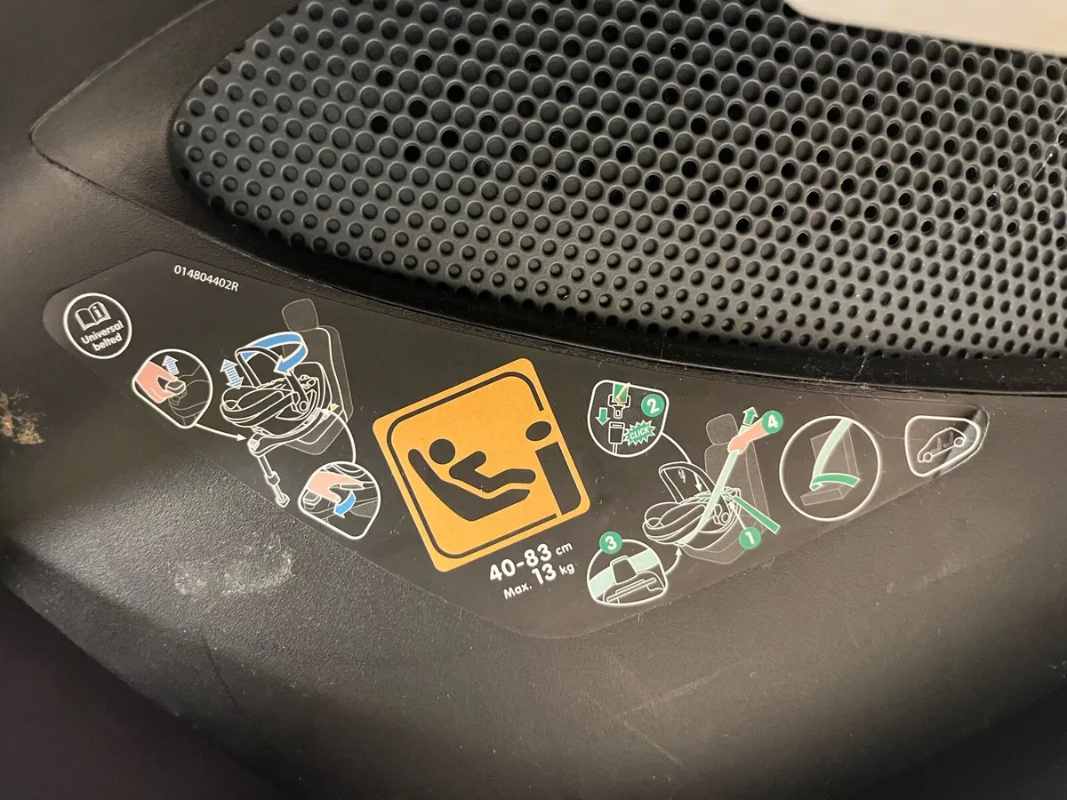 Maxi Cosi pebble 360 car seat - Image 3