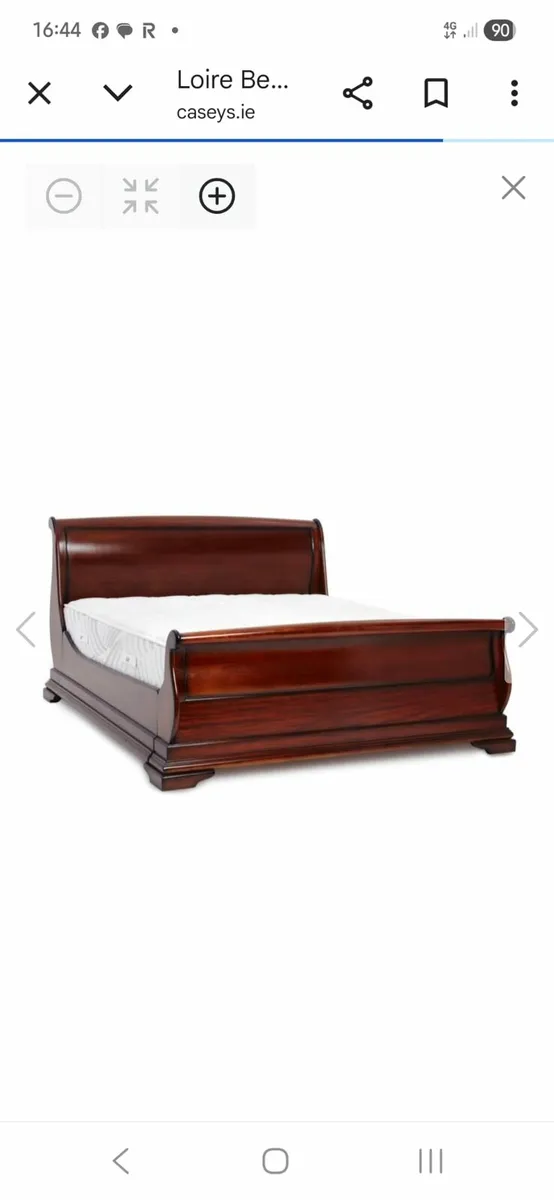 Sleigh bed and matching lockers - Image 1