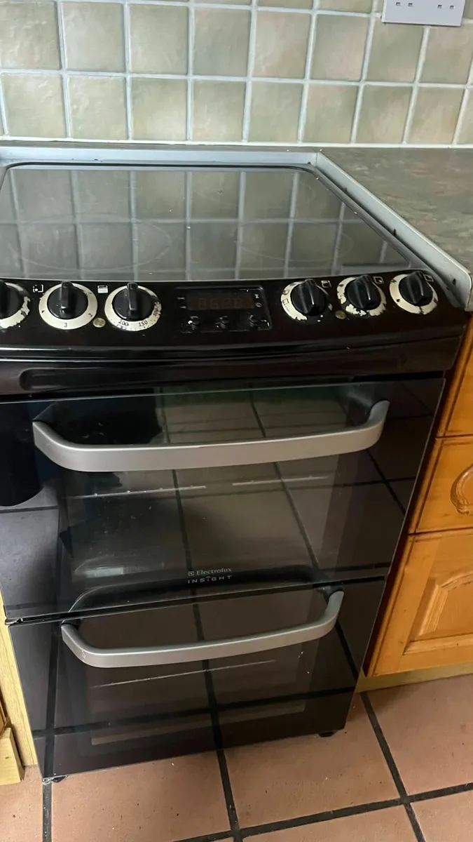 Electrolux Electric Cooker with Ceramic Hob - Image 1