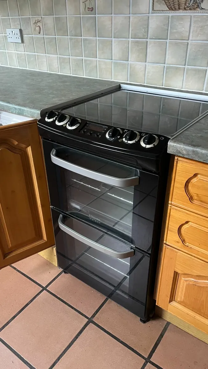 Electrolux Electric Cooker with Ceramic Hob - Image 2