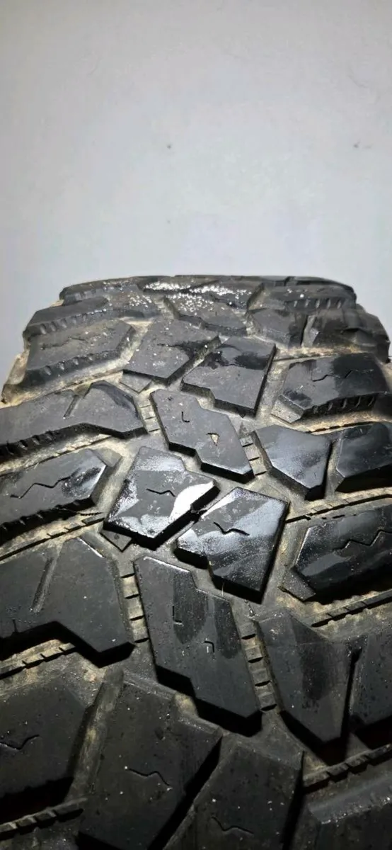 2 x 33 x 12.5 R15 Cooper STT PRO Mud Terrains - Image 3