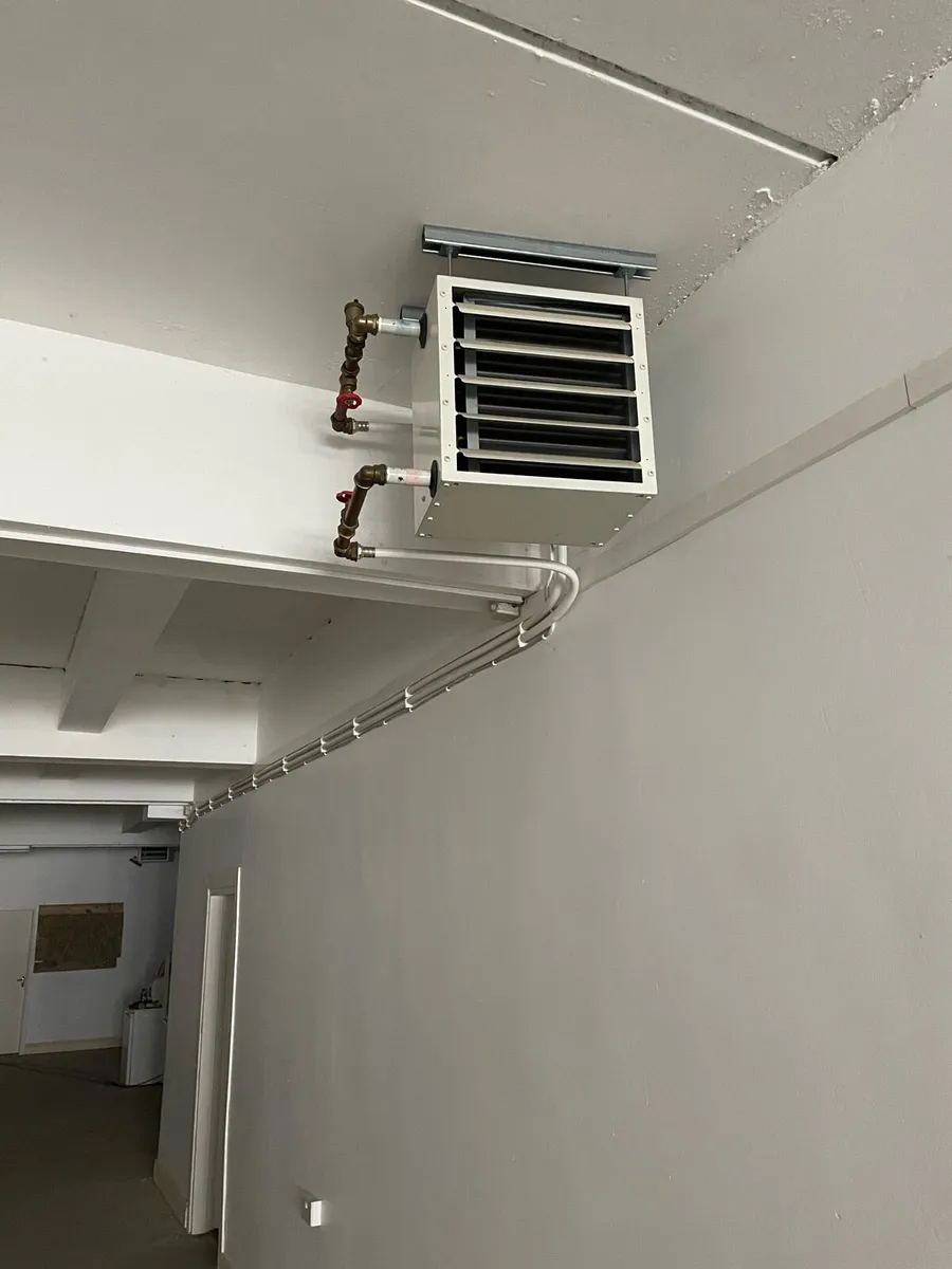 Grant 90 Mk 2 Combi Boiler , 2 x heaters and Oil t - Image 3