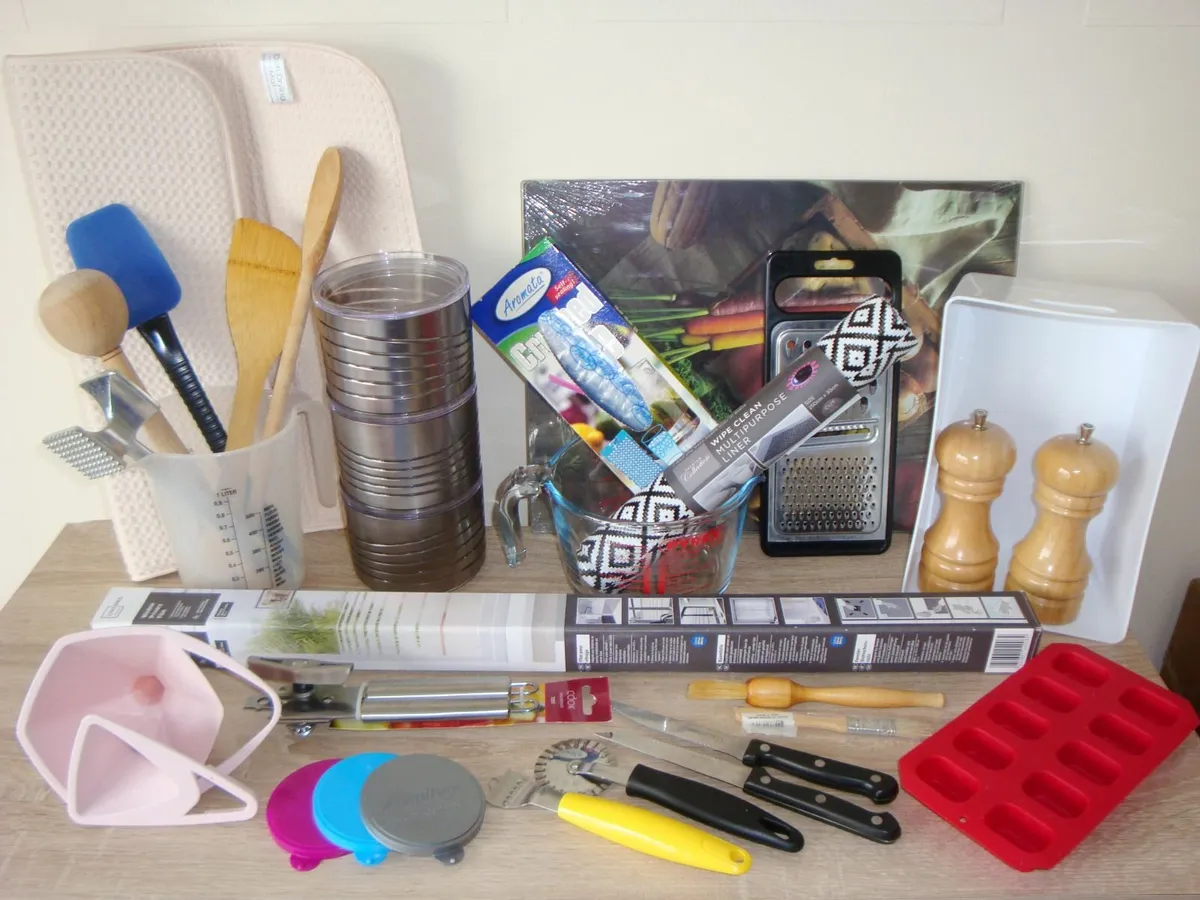 Mixed kitchen items bundle - Image 1