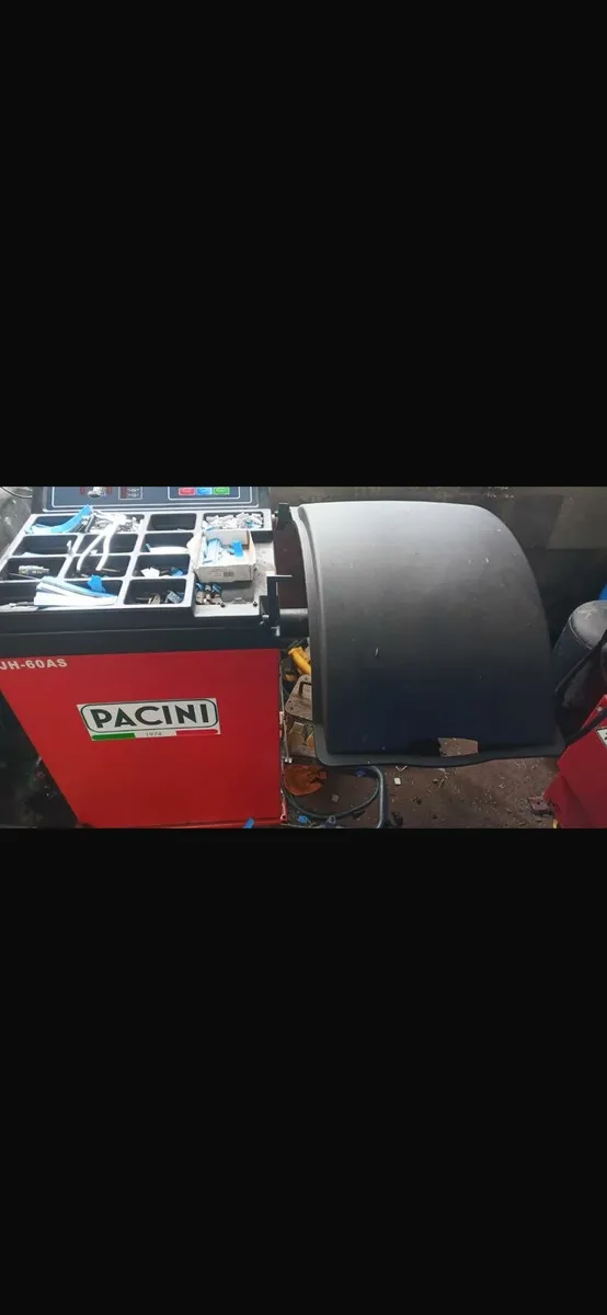 Tyre machines 90+ tyres all new - Image 3