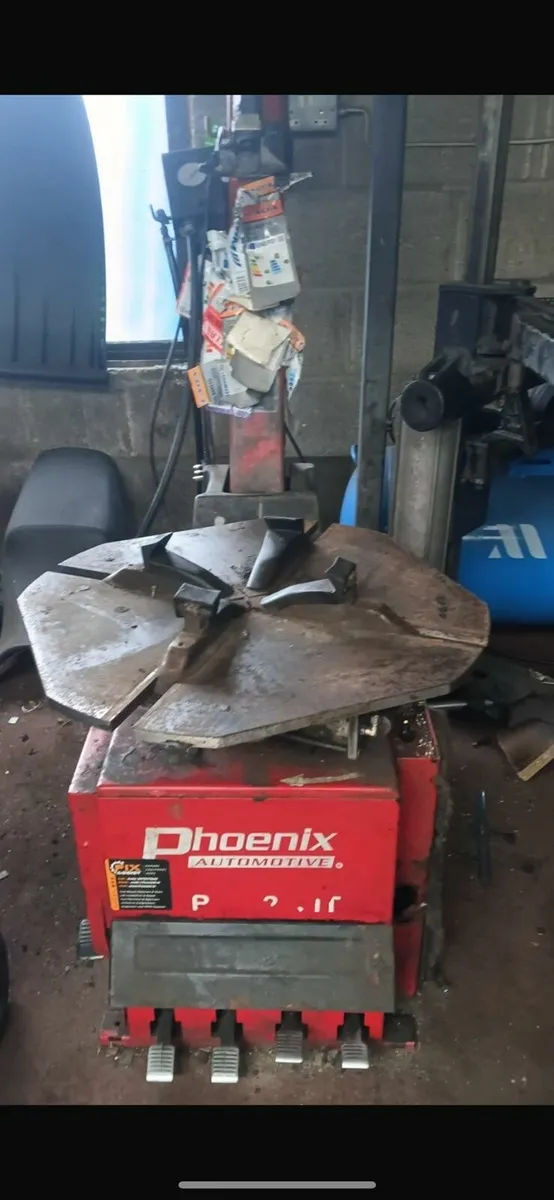 Tyre machines 90+ tyres all new - Image 4