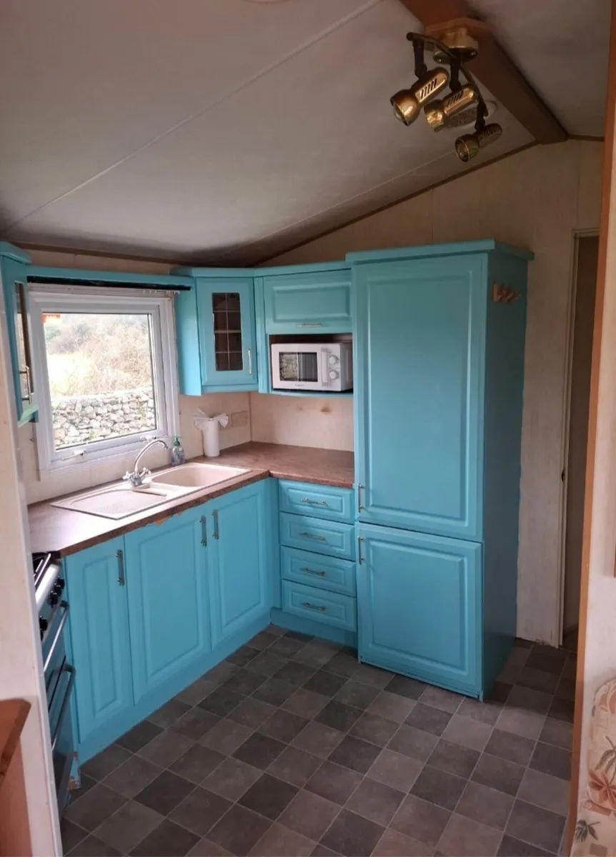 Mobile Home - Image 3