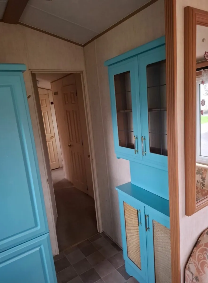 Mobile Home - Image 4