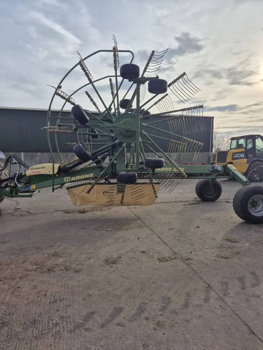 2017 Krone 880 plus rake - Image 2