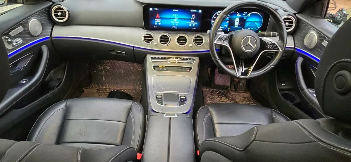 221 MERCEDES E220D AMG-LINE - Image 3