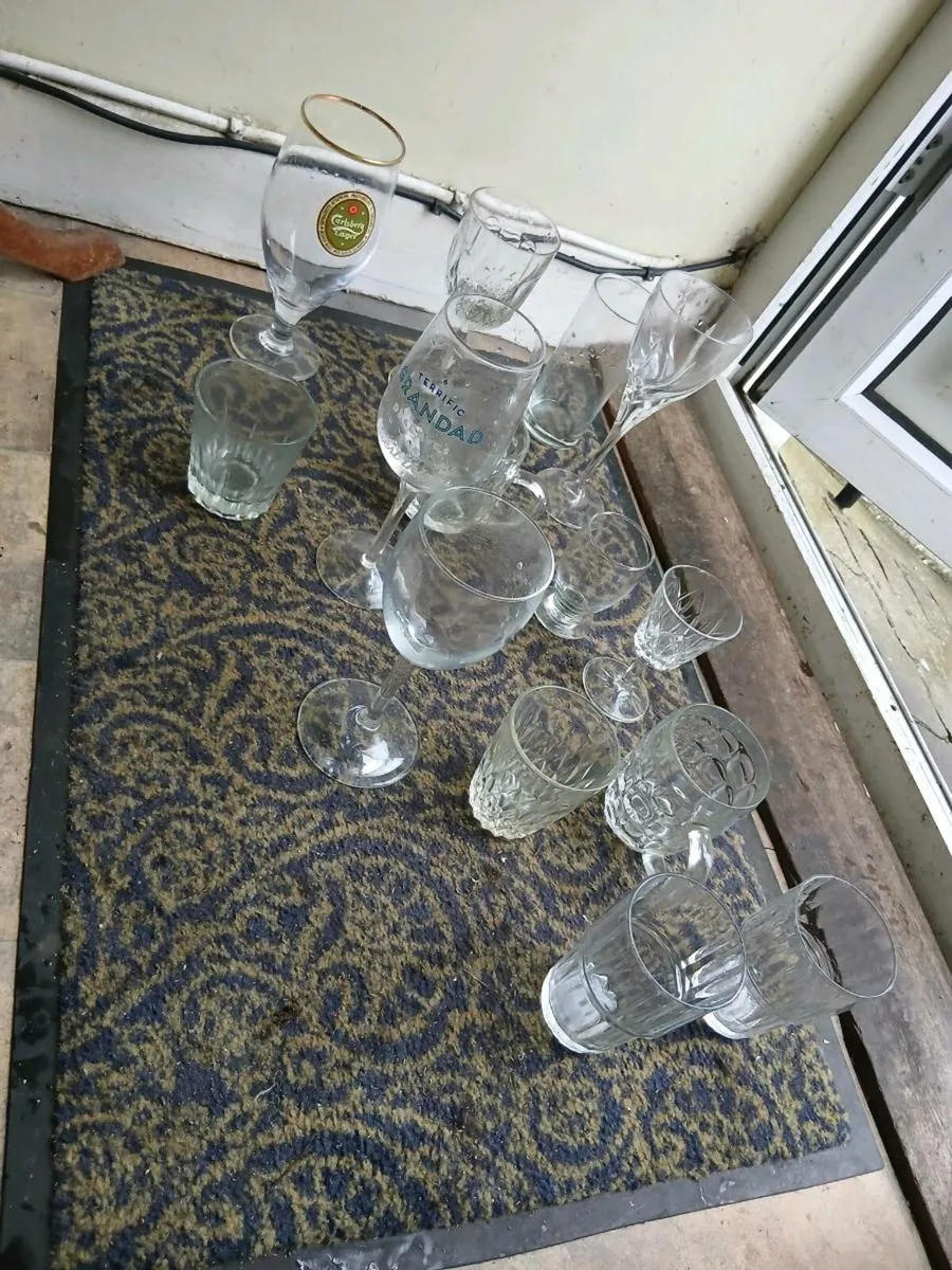 Glasses clearence - Image 1