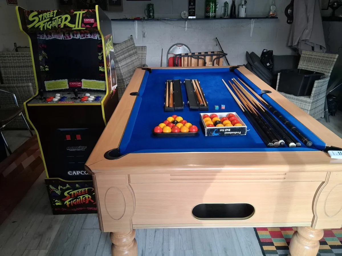 Pool table 7 foot all accessories  plus street fig - Image 4