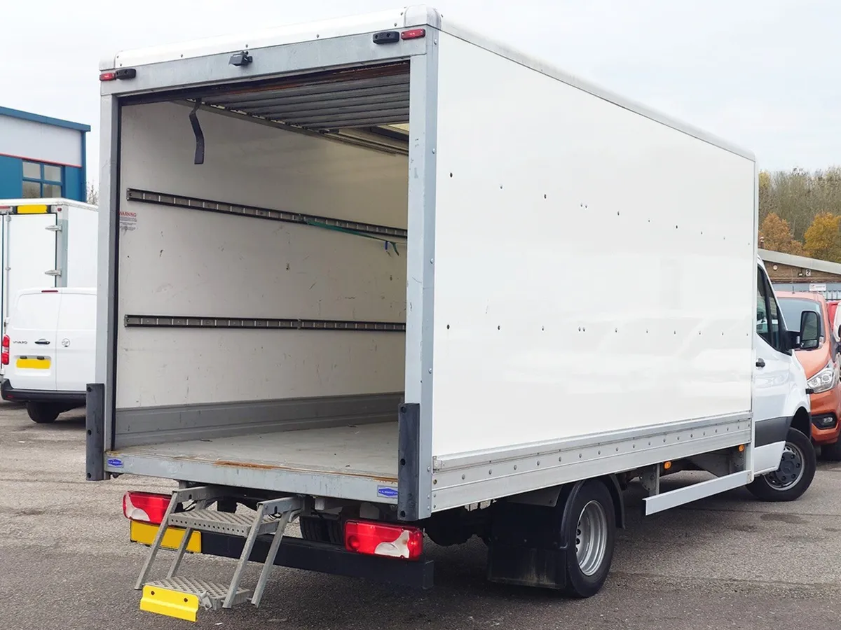 2022 Mercedes-Benz Sprinter Luton Box Van - Image 3