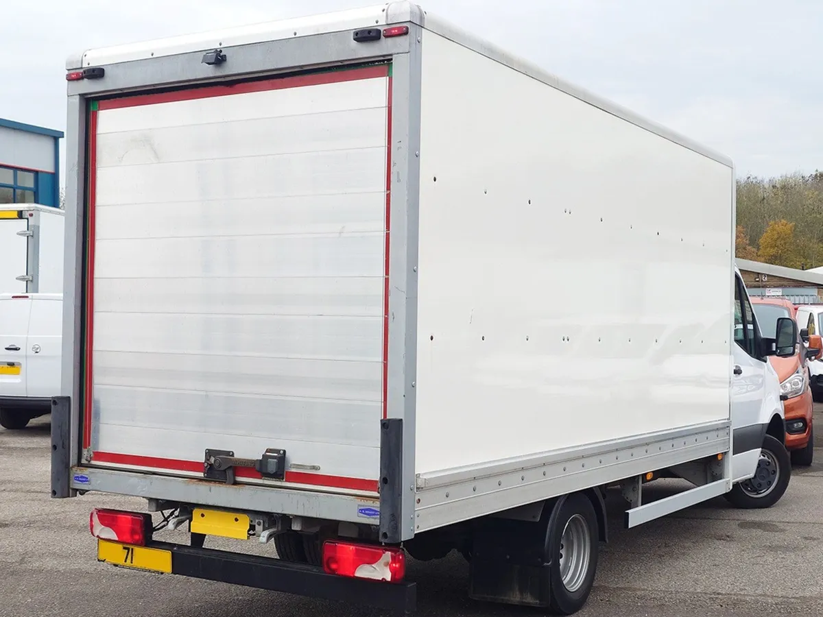 2022 Mercedes-Benz Sprinter Luton Box Van - Image 4