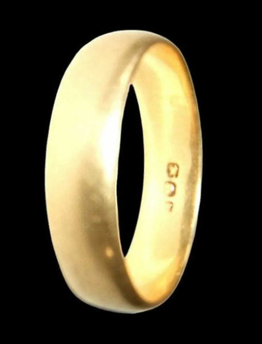 Vintage Hallmarked 18ct Traditional Wedding Band - Image 2
