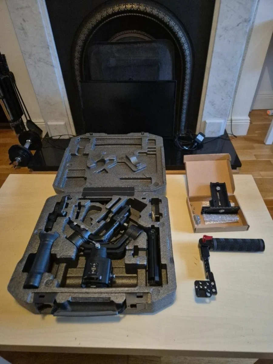 DJI Ronin SC gimbal + extras - Image 1