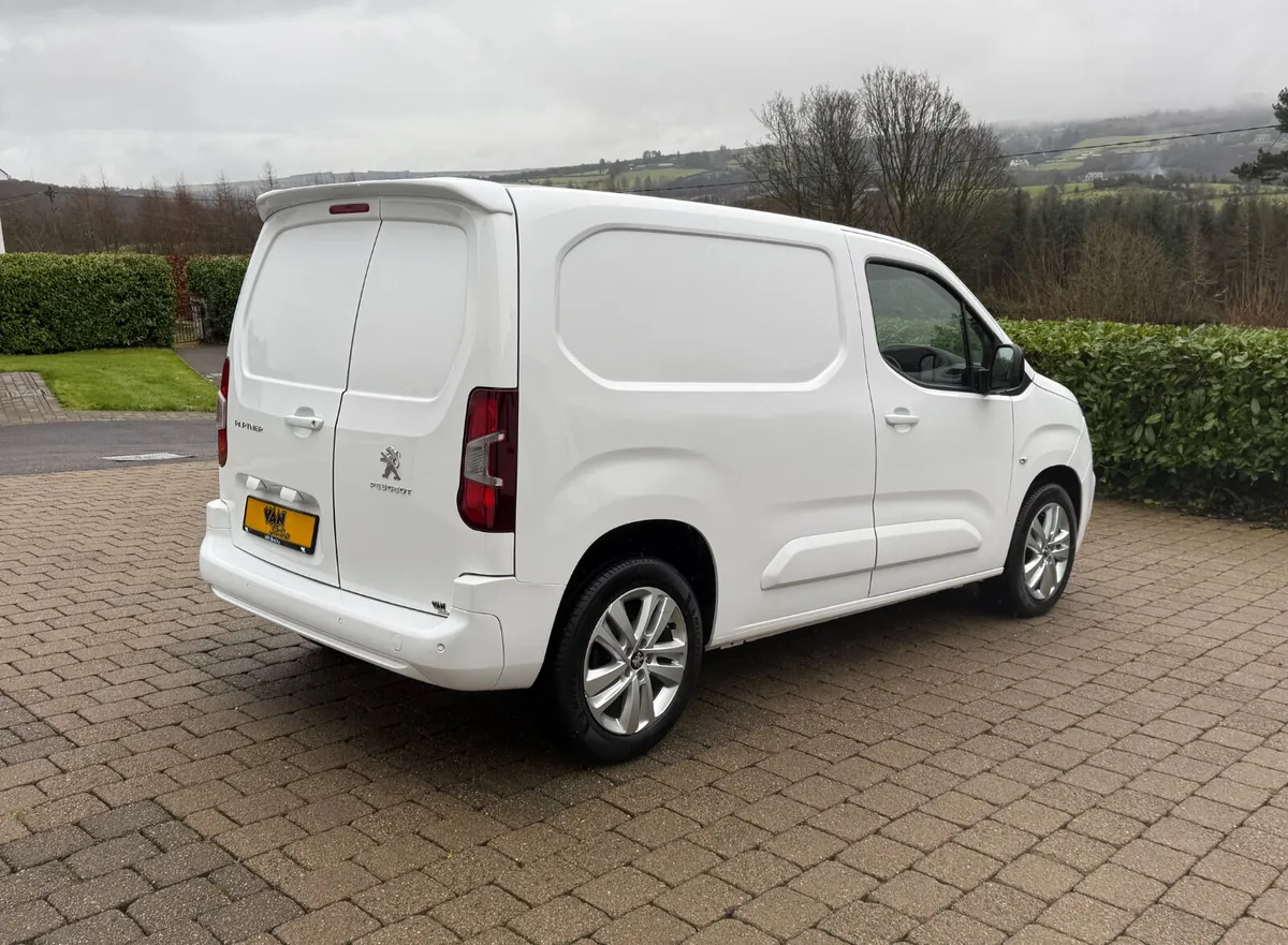 2022 Peugeot Partner Professional 1.5 BlueHDi 100b - Image 4