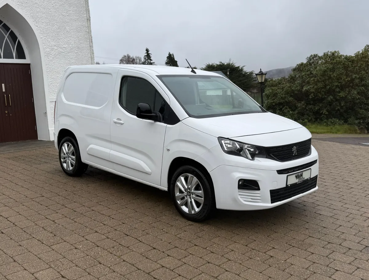 2022 Peugeot Partner Professional 1.5 BlueHDi 100b - Image 1