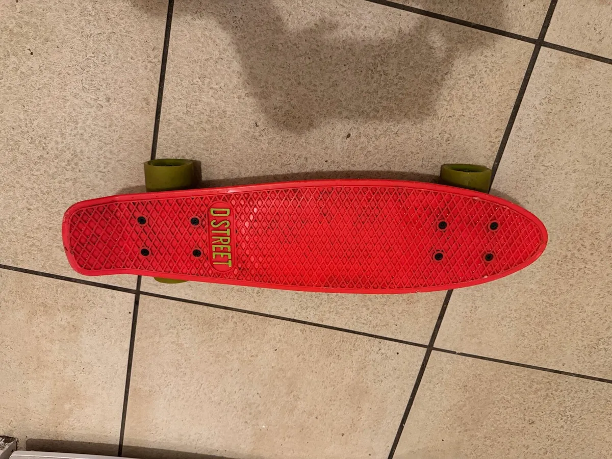 D Street skateboard/penny board - Image 3