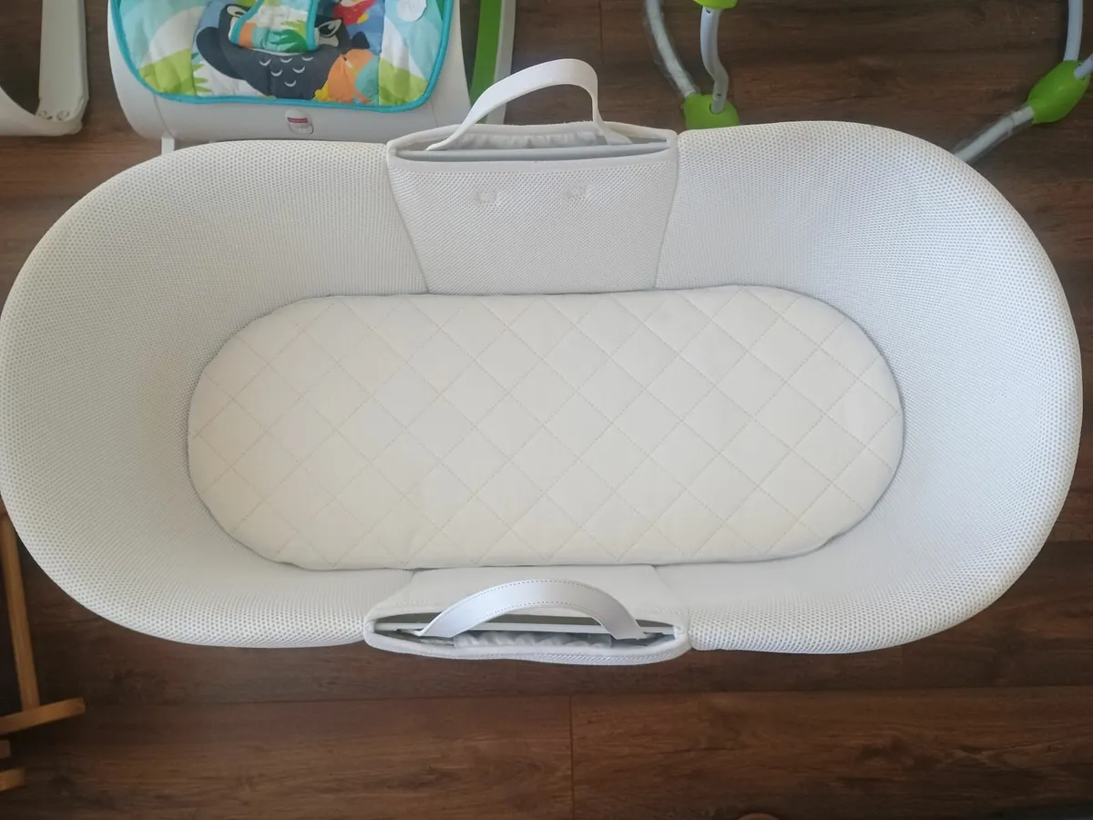 Shnuggle Dreami Moses Basket & Stand | Grey - Image 2